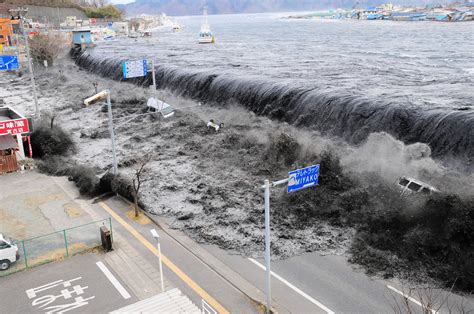 2011年東日本大震災：揭示自然力量與人類脆弱的交織