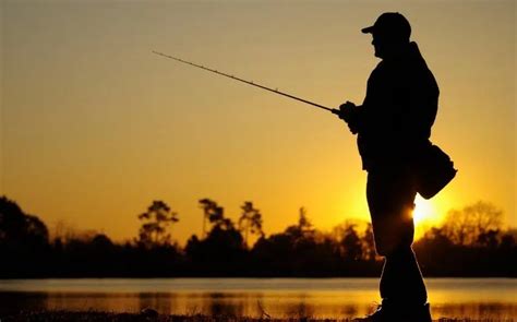 Can You Open Carry While Fishing in California? Exploring the Intersection of Gun Laws and Recreational Activities